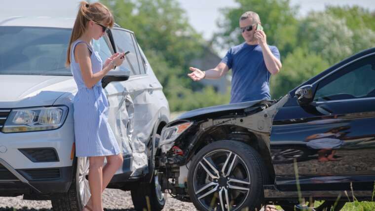 Pros and Cons of Hiring an Attorney after a Car Accident in West Palm Beach